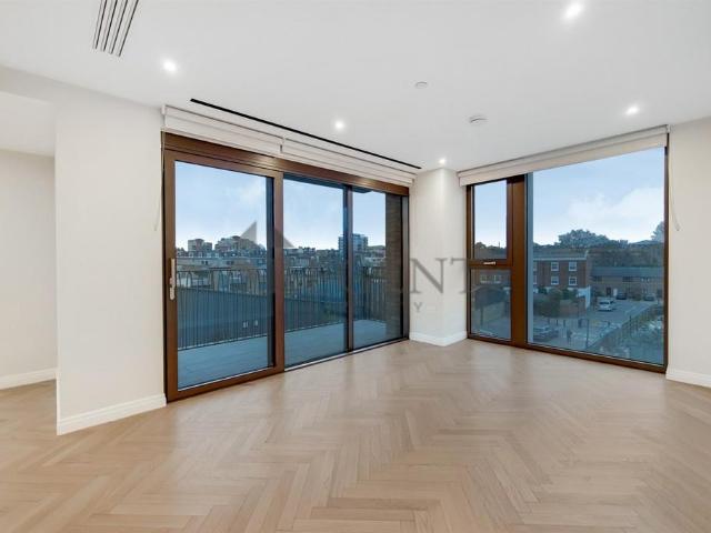 Hampton House, King's Road Park, SW6 2 bed apartment to rent £4,100 pcm £946 pw
