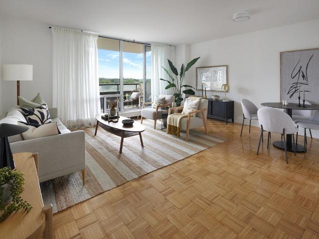 Hampton House South 1 Bedroom Apartment for Rent at 322 Eglinton Ave E, Toronto, ON M4P 1L6 North Toronto