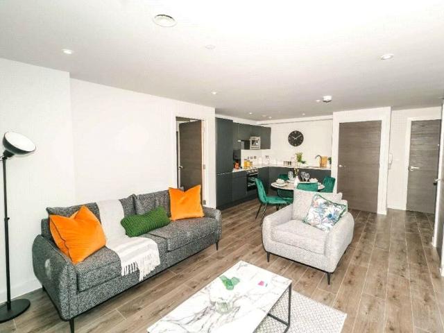 Hampton House, 2 Michael Road, London SW6, 2 bed flat to rent, £4,250 pcm | PrimeLocation