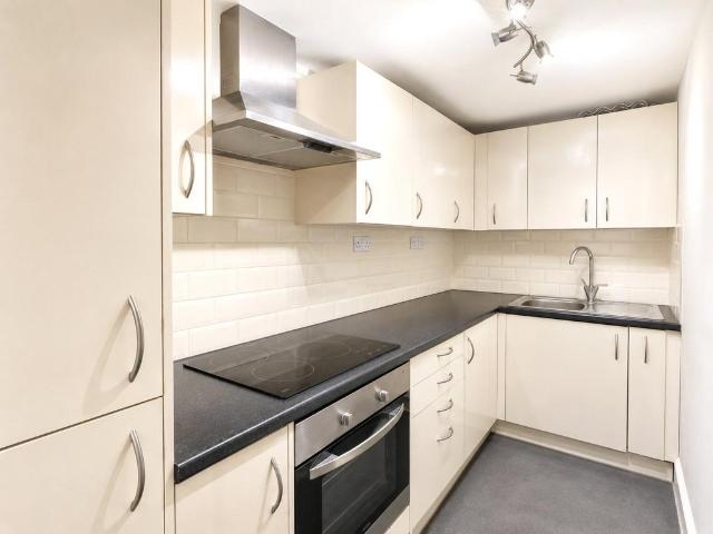 Hampton Park, Somerset BS6 2 bed apartment to rent £1,600 pcm £369 pw
