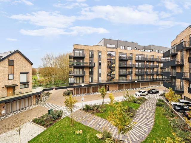 Hampton Place, Ashford TN23, 2 bed flat to rent, £1,520 pcm | PrimeLocation