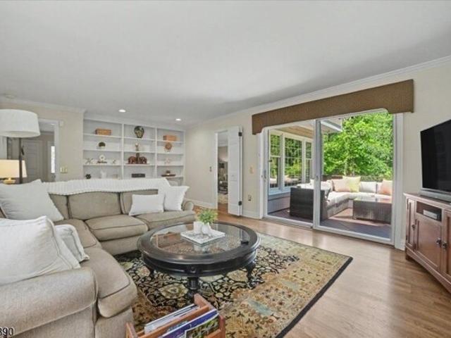Hampton Rd, Chatham Township, Home For Sale