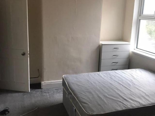 Hampton Road, Birmingham B23, 5 bed semi detached house to rent, £1,950 pcm | PrimeLocation