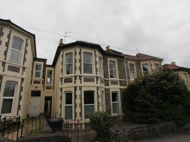 Hampton Road, Bristol, BS6 2 bed flat to rent £1,600 pcm £369 pw