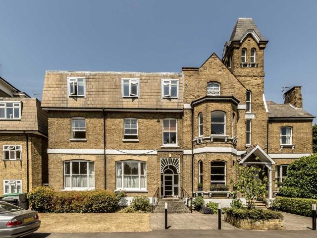Hampton Road, Teddington TW11, 1 bed flat to rent, £1,650 pcm | PrimeLocation