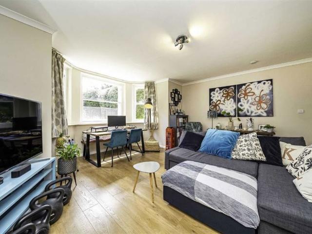 Hampton Road, TW11, London