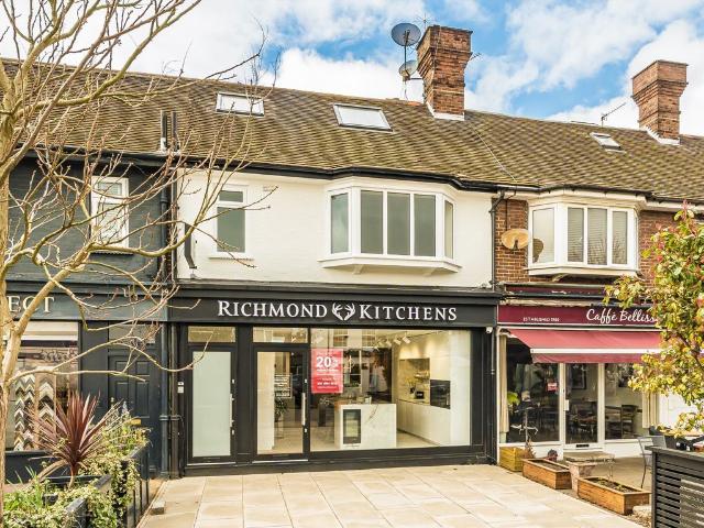 Hampton Road, Twickenham TW2, 3 bed flat to rent, £2,950 pcm | PrimeLocation
