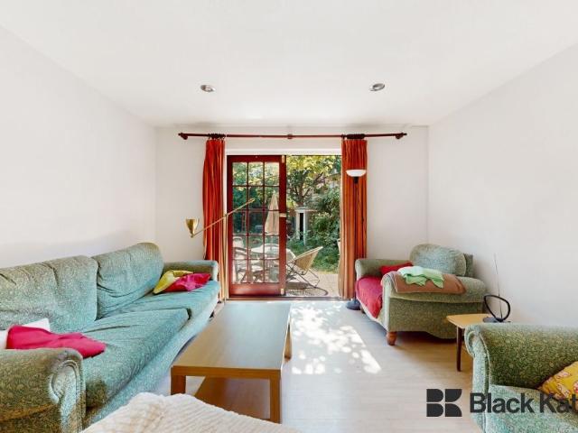 Hampton Street, Elephant And Castle SE17, 4 bed town house to rent, £4,199 pcm | PrimeLocation