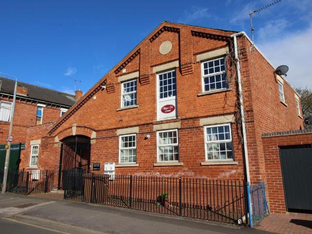 Hampton Street, Lincoln LN1, 2 bed flat to rent, £825 pcm | PrimeLocation
