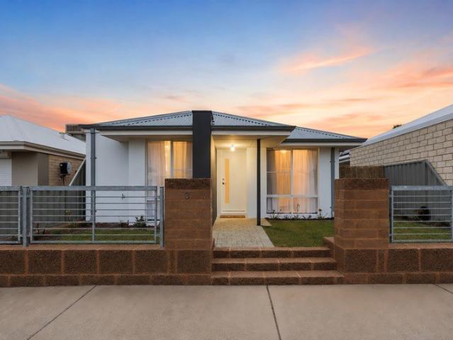 Hampton Style Elegance in the Heart of Byford