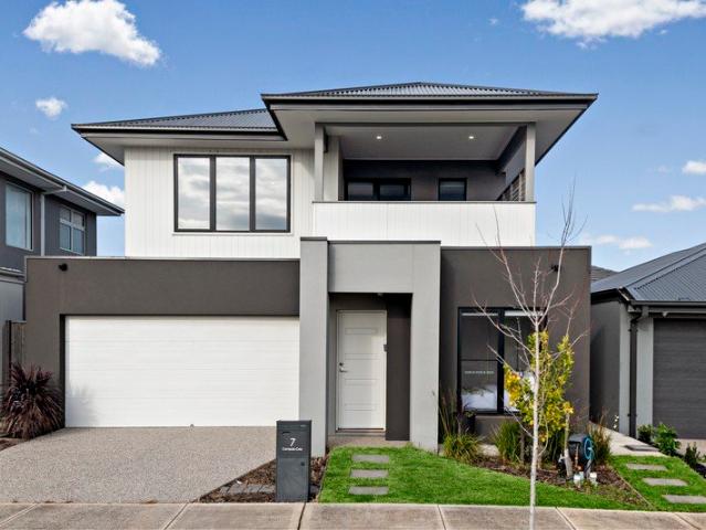 Hampton Style Living in the Heart of Olivine Estate