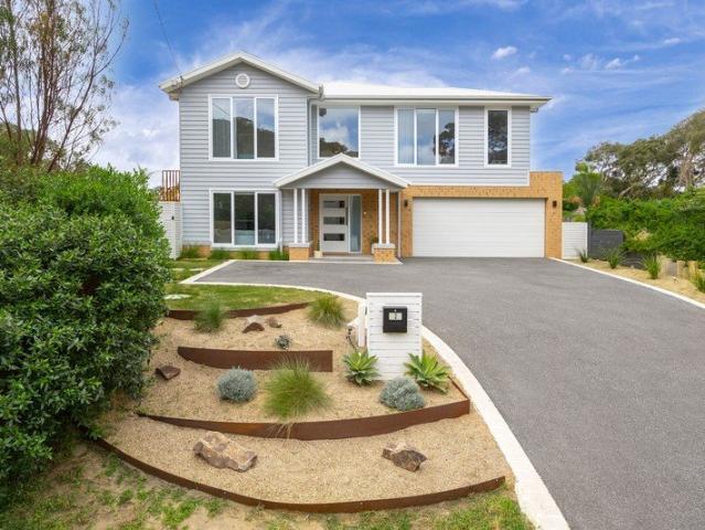 Refined Peninsula Living with Timeless Hampton Style