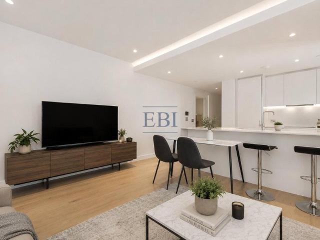 Hampton Tower, 75 Marsh Wall, Canary. 1 bed apartment to rent £3,100 pcm £715 pw