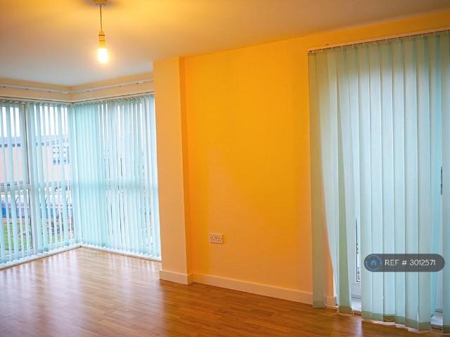 Hampton Vale, Peterborough, PE7 2 bed flat to rent £950 pcm £219 pw