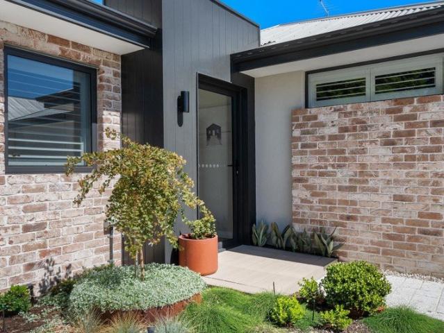 Hamptons entertainer in riverside precinct