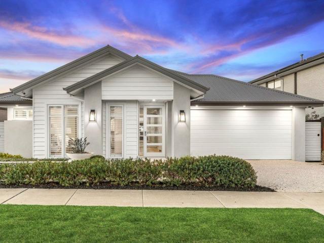 Hamptons ex display home
