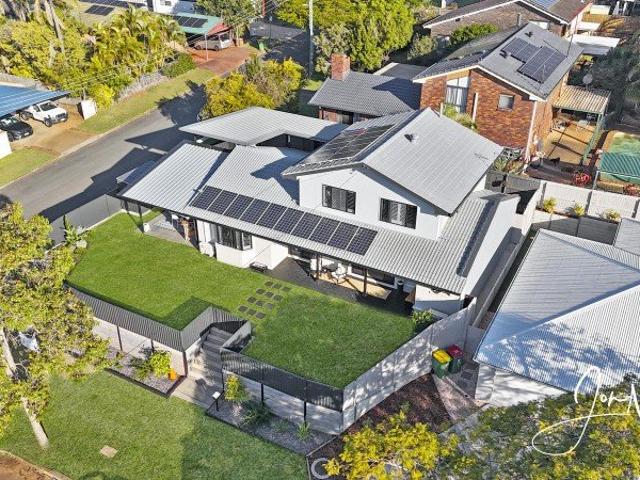 HAMPTON'S HOME IN THE HEART OF CLEVELAND BOAT OR CARAVAN ACCESS