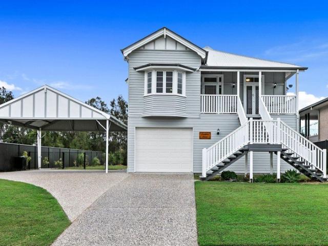 Hamptons House in beautiful Burrum Heads
