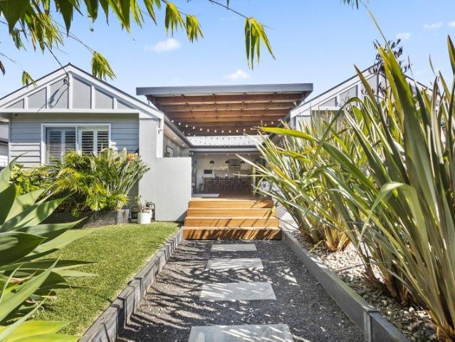 Hamptons Inspired Family Living with Space to Entertain
