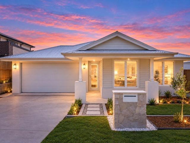 Hamptons Inspired Luxury with Resort Style Indoor, Outdoor family Living