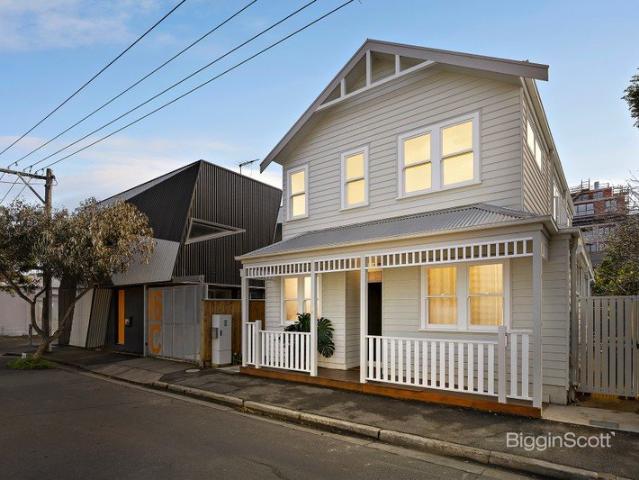 HAMPTONS INSPIRED SOPHISTICATION IN PREMIER RIVER PRECINCT