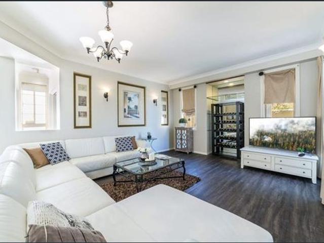 Hampton's Style Water Front Family Home