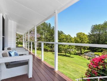 Hamptons Style Haven on 2.5 Acres