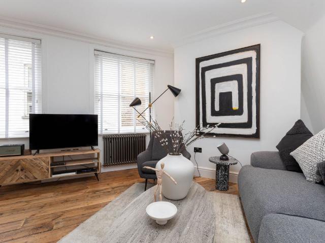 Hanway Place, London W1T, 2 bed flat to rent, £5,800 pcm | PrimeLocation