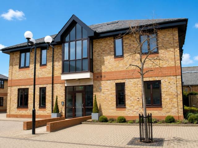 Hanworth Lane, Chertsey, Surrey KT16, 1 bed flat to rent, £1,300 pcm | PrimeLocation