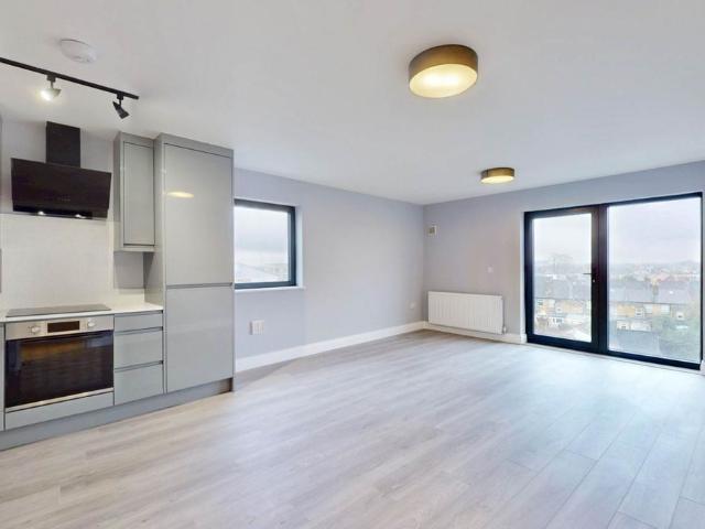 Hanworth Road, Hounslow TW3, 1 bed flat to rent, £1,950 pcm | PrimeLocation