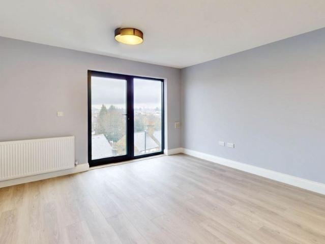 Hanworth Road, Hounslow TW3, 2 bed flat to rent, £2,450 pcm | PrimeLocation