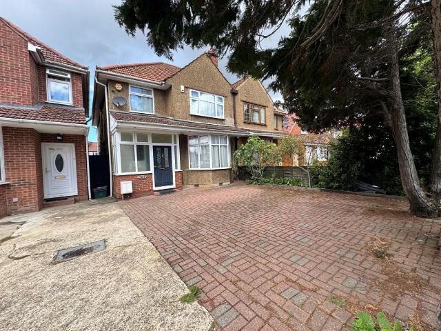 Hanworth Road, Hounslow TW4, 5 bed semi detached house to rent, £3,200 pcm | PrimeLocation
