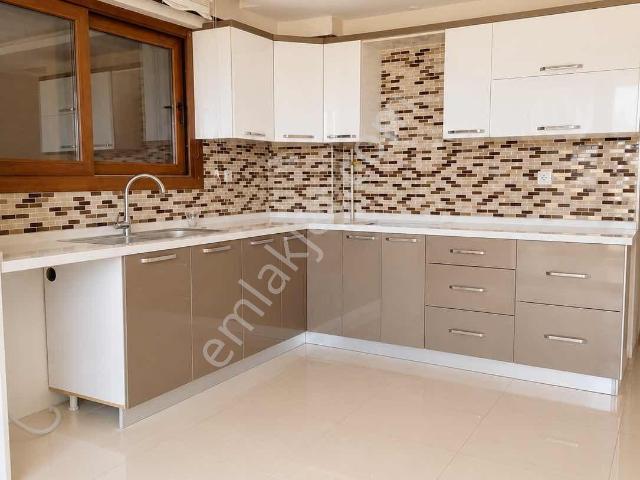 Han Gayrimenkul'den Doğalgazlı Geniş 3+1 Kiralık Daire