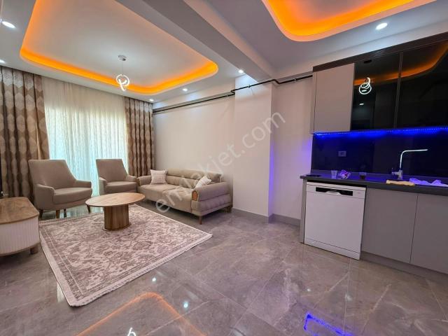 Han Emlaktan Tecede Caddeye Sıfır Full Eşyalı Havuzlu 1+1