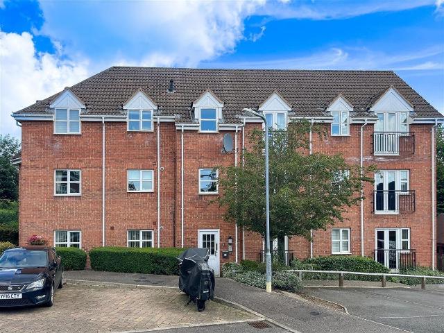 Hanbury Close, Middlemore, Daventry NN11, 2 bed flat to rent, £850 pcm | PrimeLocation