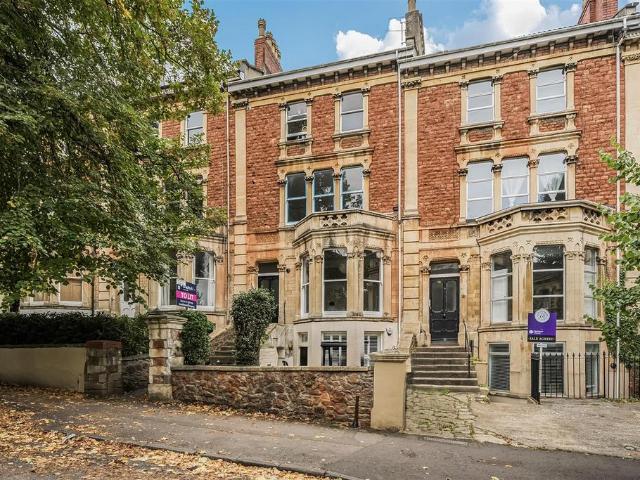 Hanbury Road, Bristol BS8 2 bed apartment to rent £1,695 pcm £391 pw