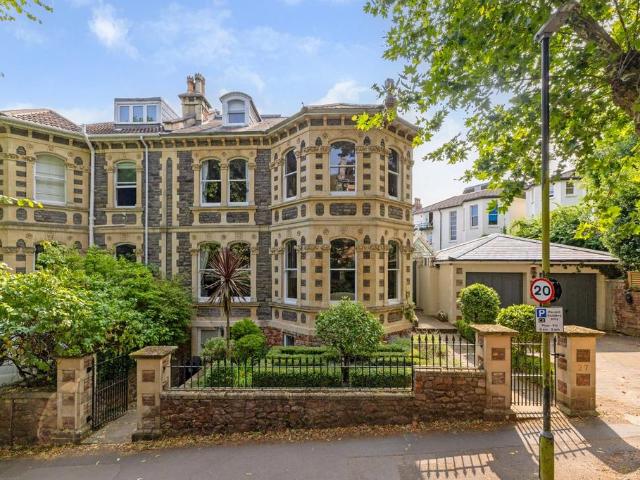 Hanbury Road, Bristol, Somerset, BS8 6 bed semi detached house to rent £6,950 pcm £1,604 pw
