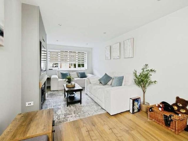 Hanby Close, Fenay Bridge, Huddersfield, West Yorkshire, HD8