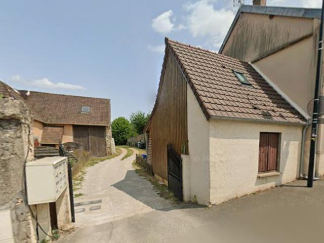 HANCHES / Location Maison 2 Pièces 28 m² Meublé