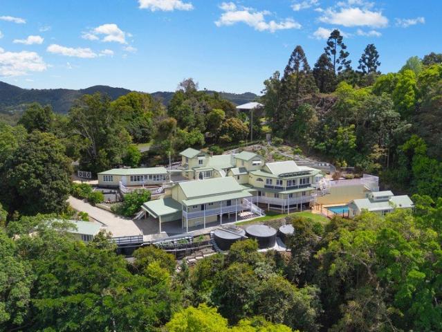 Hand crafted Tallebudgera estate with spectacular views