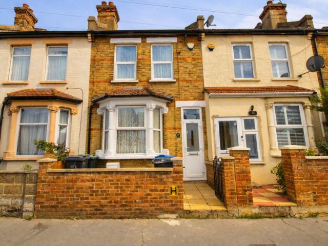 Handcroft Road, Croydon, CR0 3 bed house to rent £2,000 pcm £462 pw