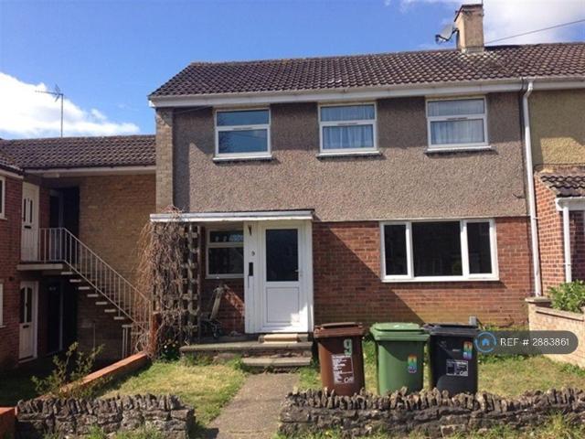 Handcross Court, Corby, NN18 3 bed end of terrace house to rent £1,050 pcm £242 pw