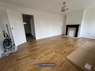 Handcross Road, Luton LU2, 3 bed terraced house to rent, £1,650 pcm | PrimeLocation