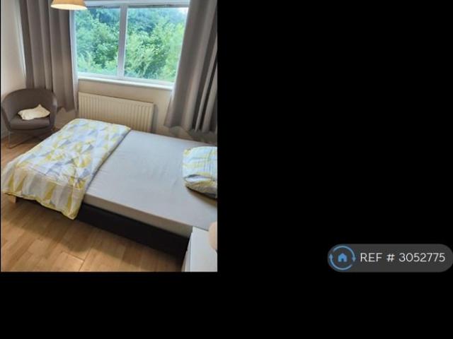 Handforth Lane, Halton Lodge. 1 bed in a house share to rent £420 pcm £97 pw