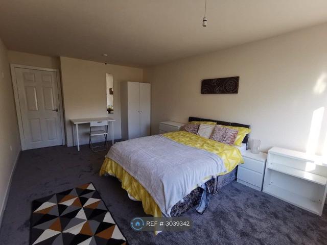 Handforth Lane, Halton Lodge, Runcorn WA7, Room to rent, £450 pcm | PrimeLocation