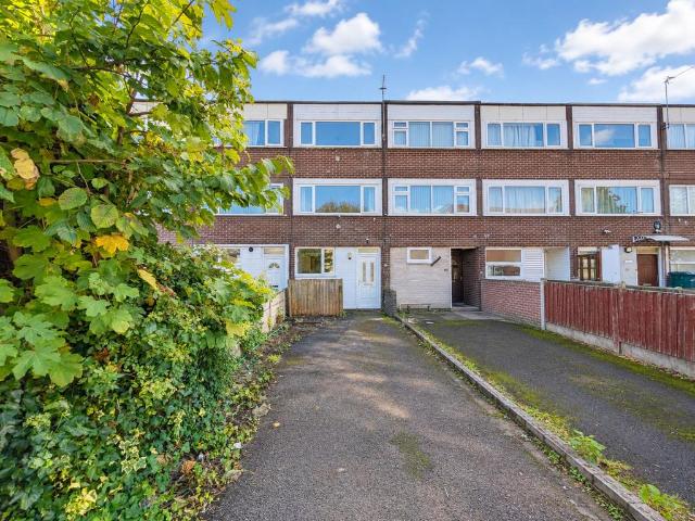 Handforth Lane, Halton Lodge, WA7 4 bed terraced house to rent £1,000 pcm £231 pw