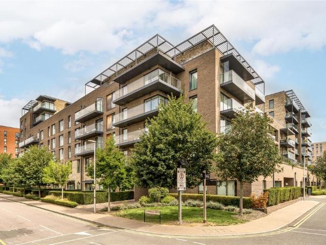 Handley Drive, Kidbrooke Village. 2 bed apartment to rent £2,500 pcm £577 pw