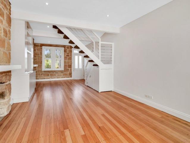 Handsome Renovated sandstone residence in tranquil cul de sac!