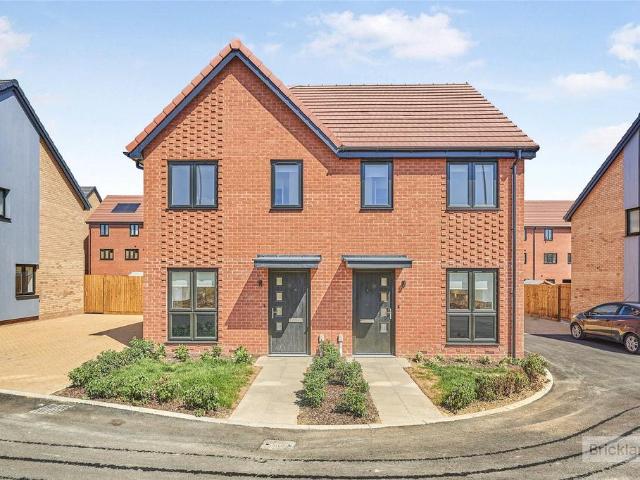 Handscomb Way, Bishop's Stortford. 2 bed terraced house to rent £1,750 pcm £404 pw