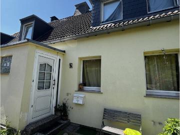 !Handwerker aufgepasst! renovierungsbedürftige ETW mit Einfamilienhaus Charakter in Aachen Forst